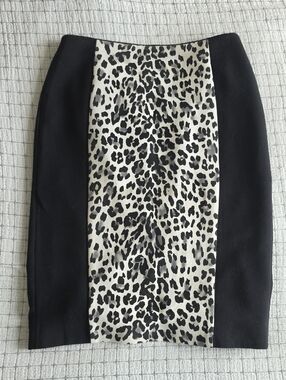 White House Black Market Leopard Pencil Skirt